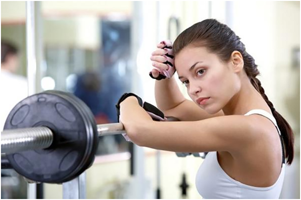 Luôn giữ cho mái tóc của bạn mới mẻ, sạch sẽ cho buổi tập và tìm một kiểu tóc phù hợp với kế hoạch tập luyện